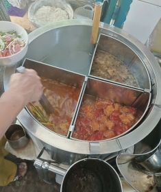 Nồi Điện 3 Ngăn 1/4: Nấu Bún Bò, Bún Riêu "2 Trong 1" Siêu Tiện