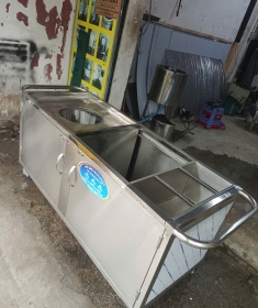 Tủ Chứa Thức Ăn Thừa Công Nghiệp – Giải Pháp Gọn Gàng, Sạch Sẽ Cho Khu Vực Soạn Rửa