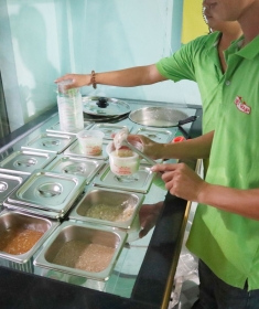 Khởi Nghiệp Bán Cháo Dinh Dưỡng Năm 2026: Tại Sao Tủ Inox Hâm Nóng Là "Vũ Khí" Hút Khách Số 1?