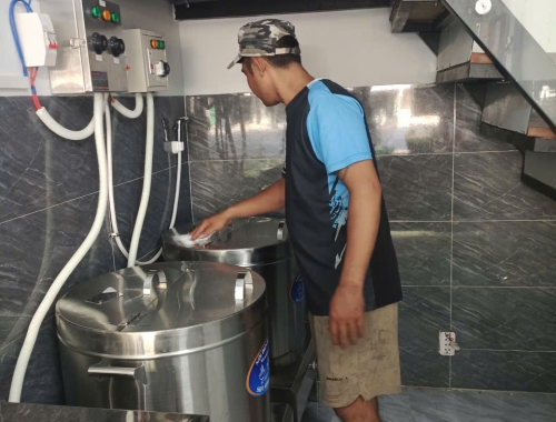 Vừa Trụng Bánh Vừa Nấu Nước Lèo: Giải Bài Toán Bếp TPHCM Với Nồi 2 Ngăn 100L