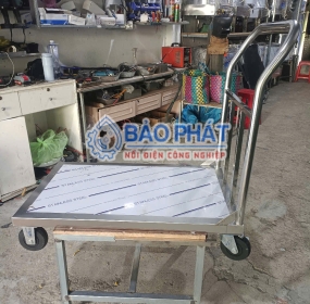 Xe đẩy hàng inox Bảo Phát tại Hồ Chí Minh