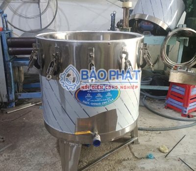 Giải Pháp Ninh Hầm Xương Số Lượng Lớn Cho Bếp Ăn 500 Suất: Làm Sao Để Tiết Kiệm 70% Thời Gian?