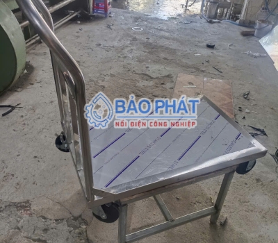 Các Loại Xe Đẩy Inox Công Nghiệp Tiện Lợi Giúp Tăng 200% Năng Suất Vận Chuyển Đồ Ăn