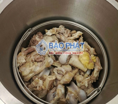 Kinh Nghiệm Mở Quán Phở Quy Mô Lớn: Bí Quyết Quản Lý Chi Phí Nước Dùng Với Nồi Điện 200L