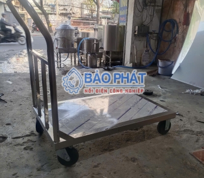 Xe đẩy inox hỗ trợ cho trường học và nhà ăn 