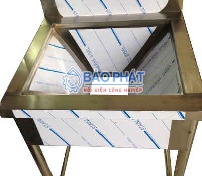 Cách Bố Trí Bàn Gom Thức Ăn Thừa Hợp Lý Cho Nhà Hàng, Căn Tin – Tối Ưu Không Gian & Hiệu Quả Vệ Sinh